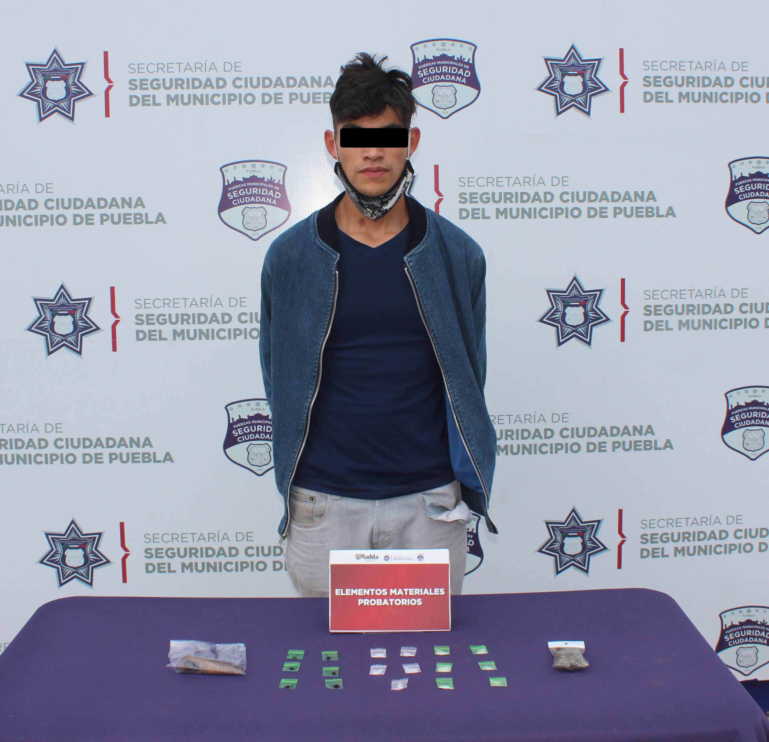 Detuvo Policía Municipal de Puebla a probable narcomenudista en inmediaciones de la Central de Abasto.