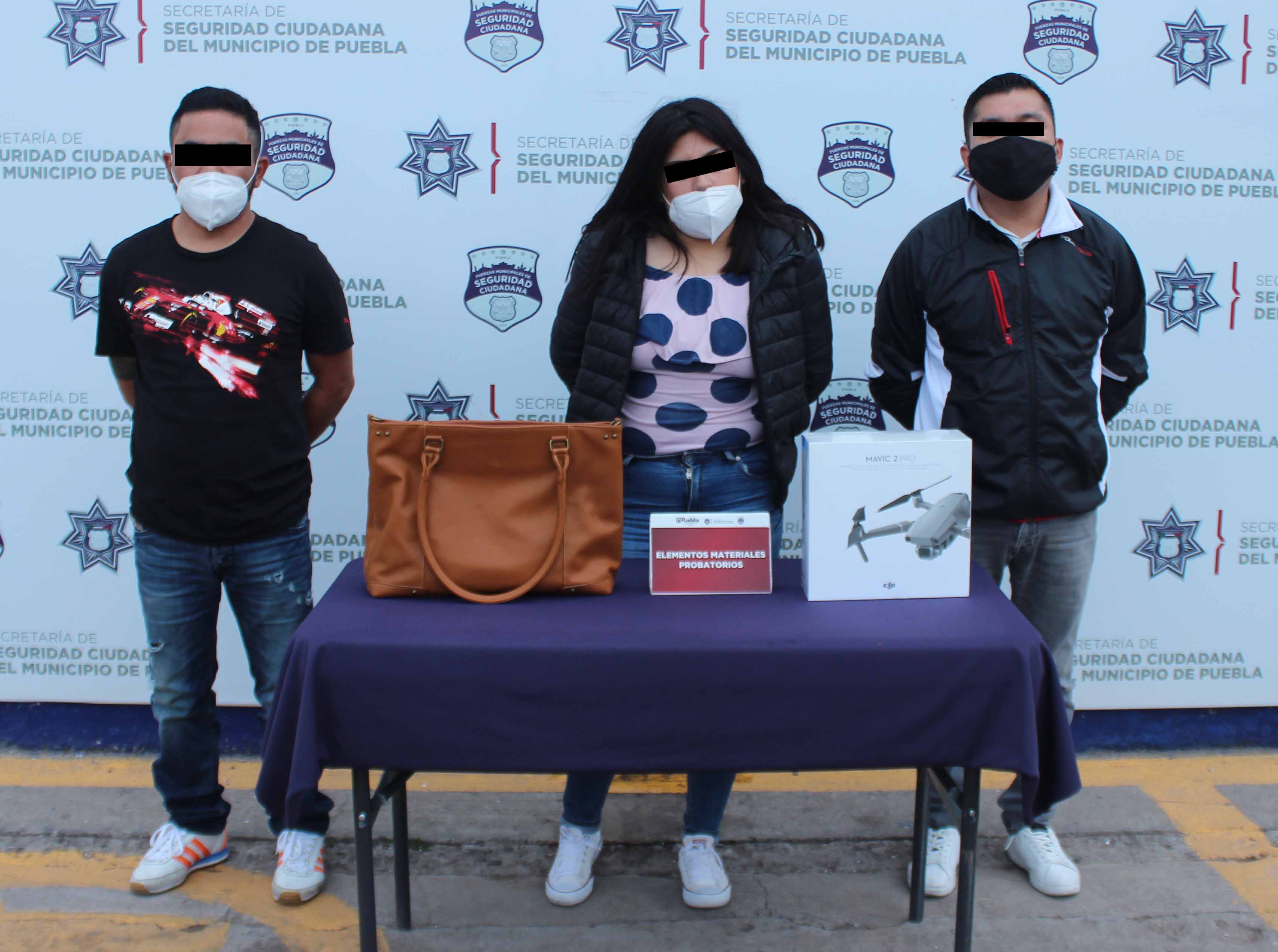 Recuperó policía municipal de Puebla un dron valuado en más de 50 mil pesos: tres personas fueron detenidas.