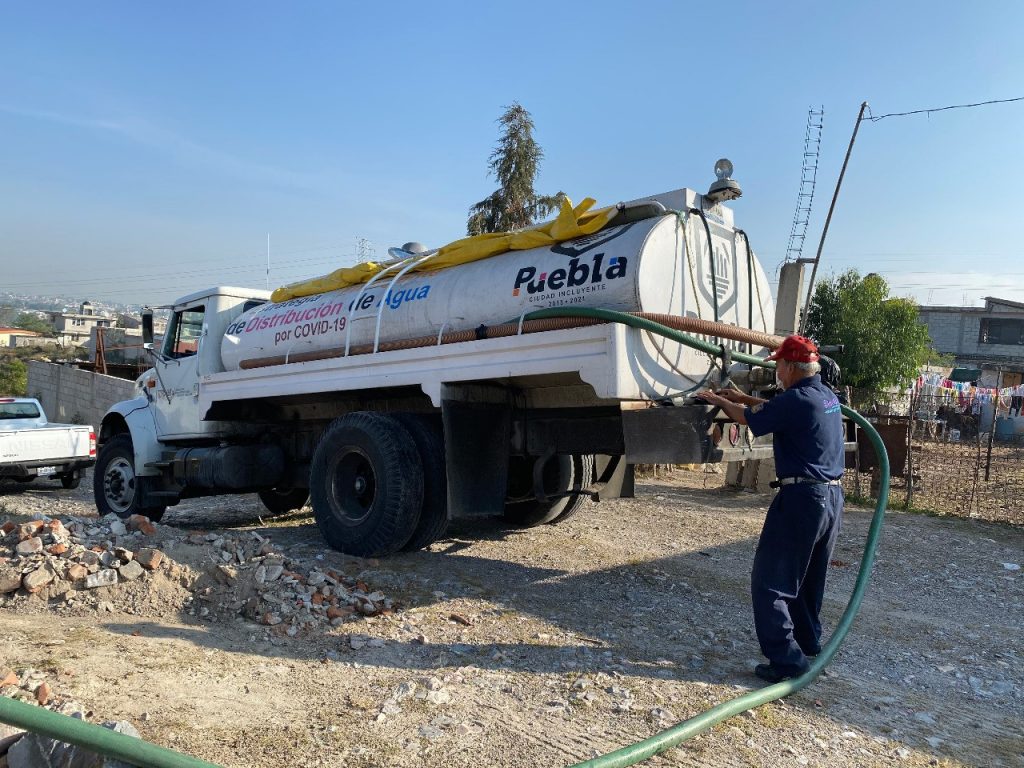 Ayuntamiento de Puebla ha apoyado a 80 localidades vulnerables con el programa de distribución de agua