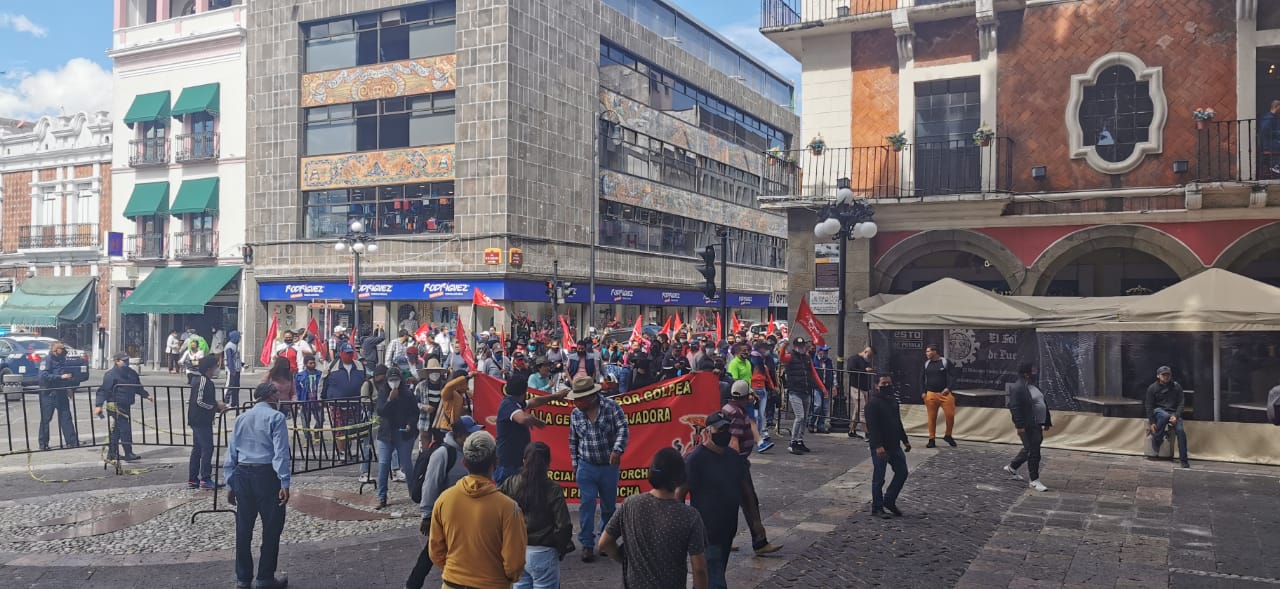 Antorcha Comercial se manifiesta para exigir al ayuntamiento espacios