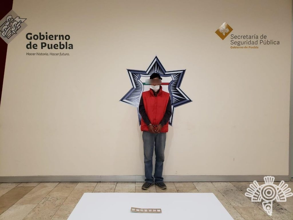 Narcomenudista que llevaba más de 2 años en Tepeaca, detenido por la policía estatal