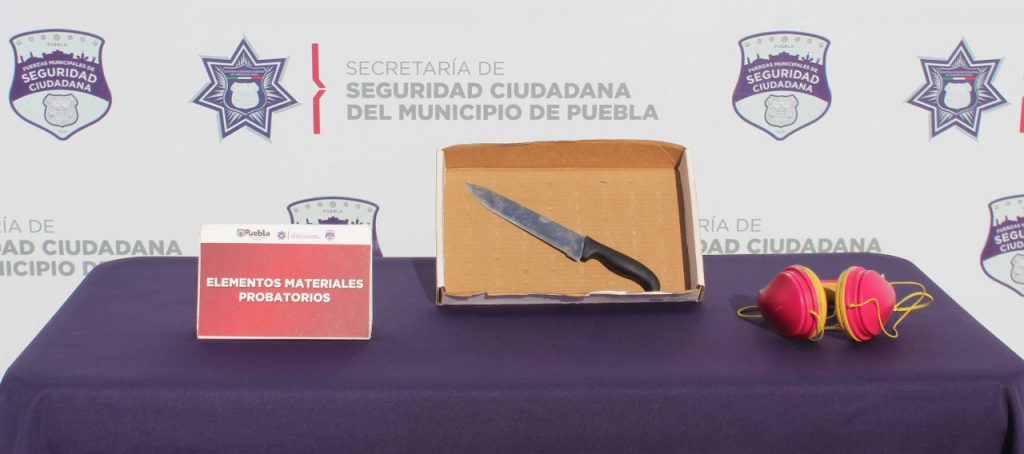 Armado, ratero de 17 años es atrapado por atacar en microbús de la ruta 28