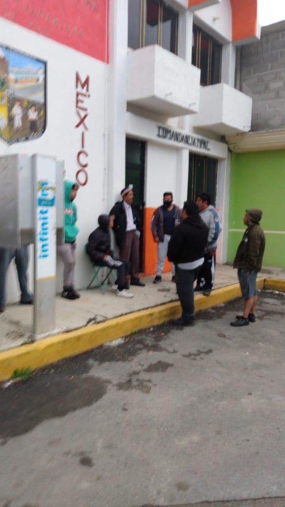 Vecinos de Acajete evitan secuestro de jovencita y casi linchan a los pederastas