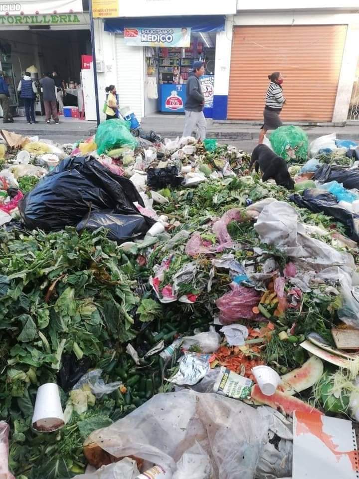 Fotonota: Un basurero, el mercado La Purísima, de Tehuacán
