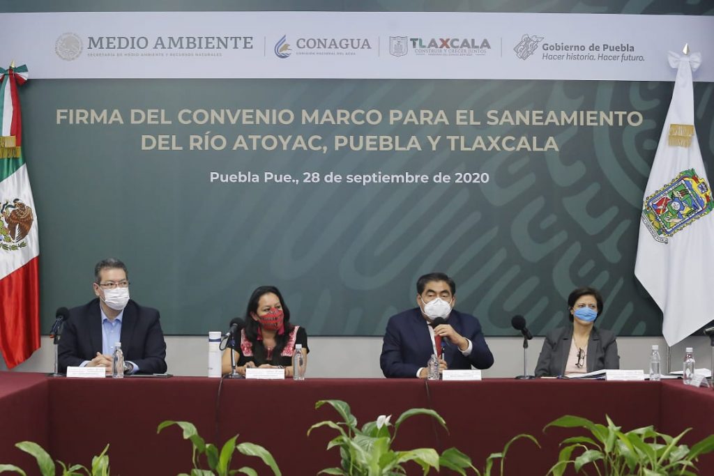 Clausurar las empresas que contaminen el río Atoyac, pide el gobernador Barbosa a presidentes municipales