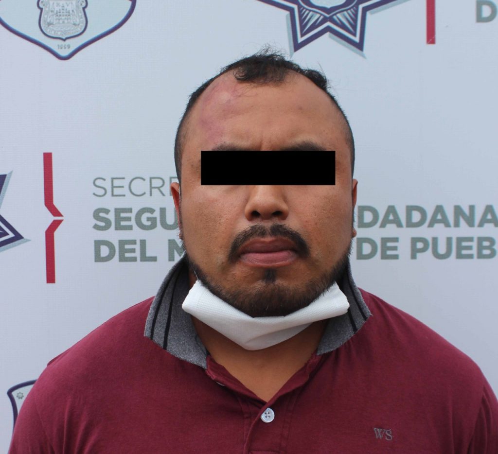 Exitosamente, recuperó Policía Municipal de Puebla una camioneta robada; hay dos hombres detenidos