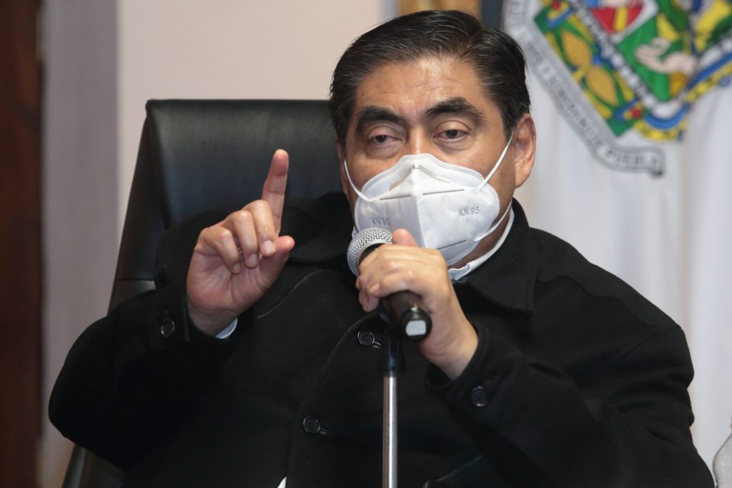 Continuar con el pacto comunitario para evitar un rebrote de Covid-19, pide Miguel Barbosa Huerta.