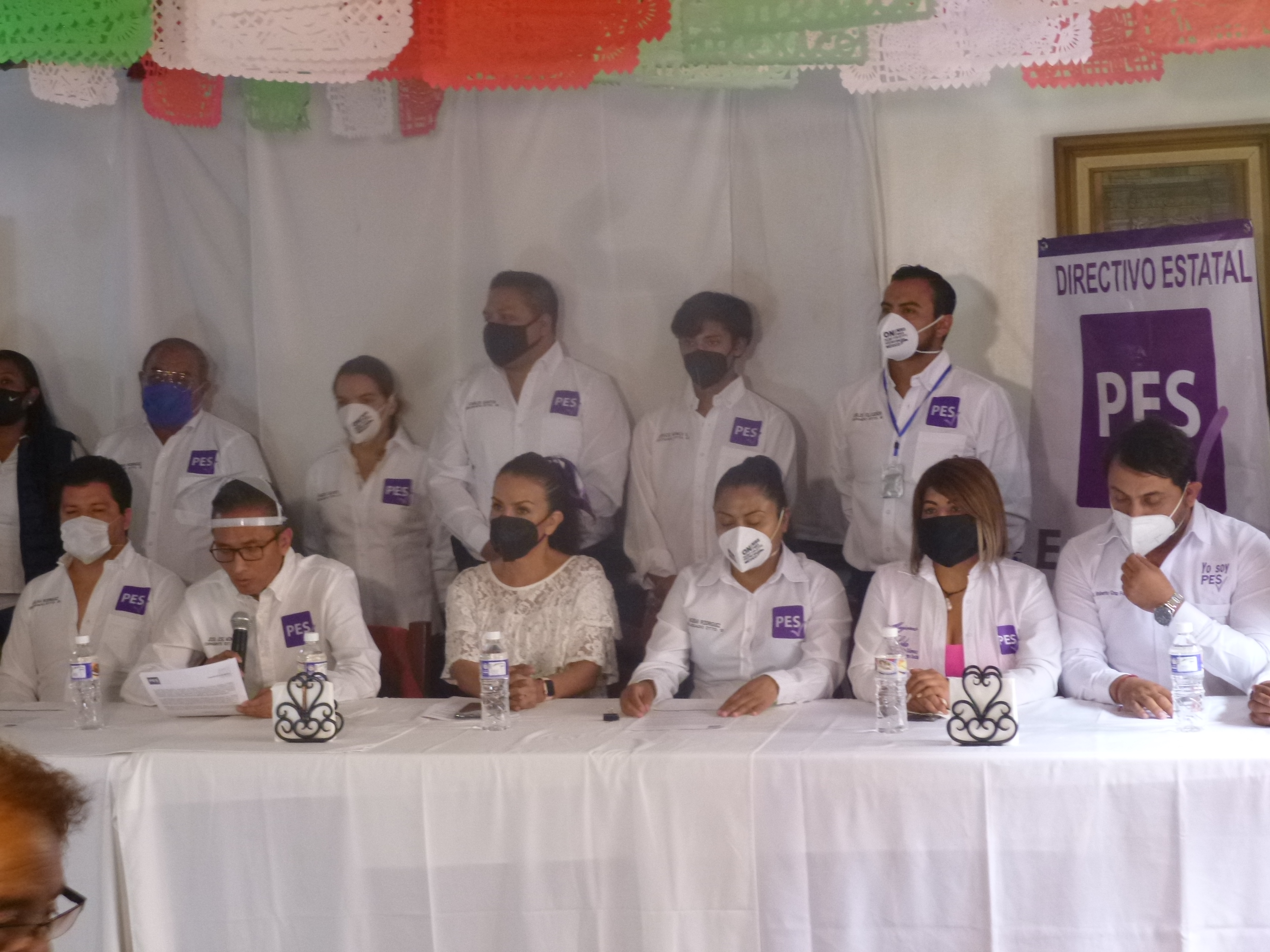 Dirigente del PES y secretario del ayuntamiento de Tehuacán se regodea los bigotes por las prerrogativas del 2021