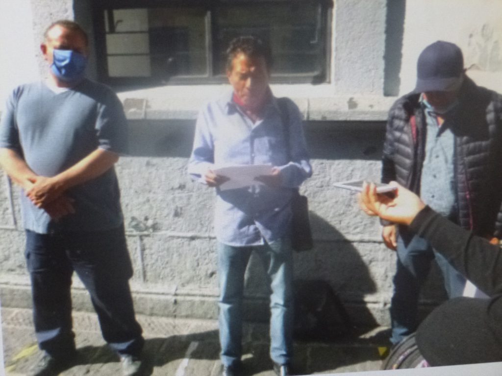 El campesino de Olintla, Andrés Santiago,vive con 200 pesos a la semana