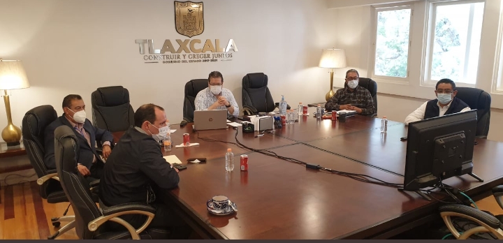 Desde Tlaxcala: Gobernador Marco Mena participa en videoconferencia con titular de la SEP federal