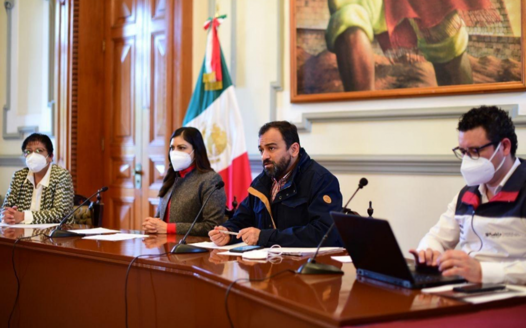 Ayuntamiento de Puebla entrega más de 7 millones de litros de agua en la capital