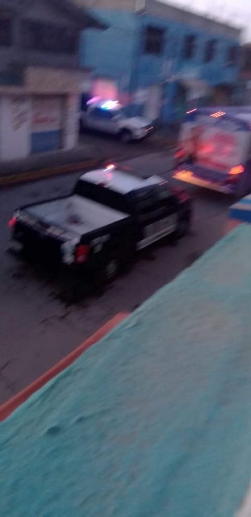 Apuñalan a mujer policía durante asalto en la ruta Morados