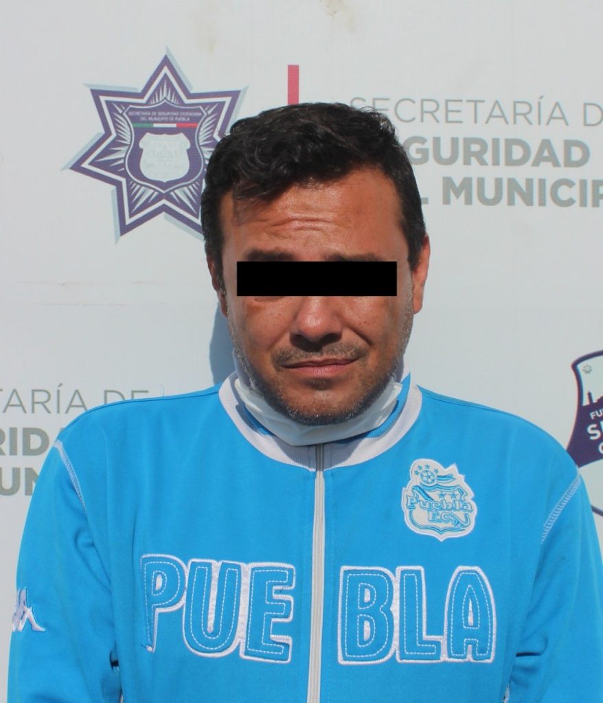 Cayeron dos robacarros; se llevaron un Jetta en la colonia Amor