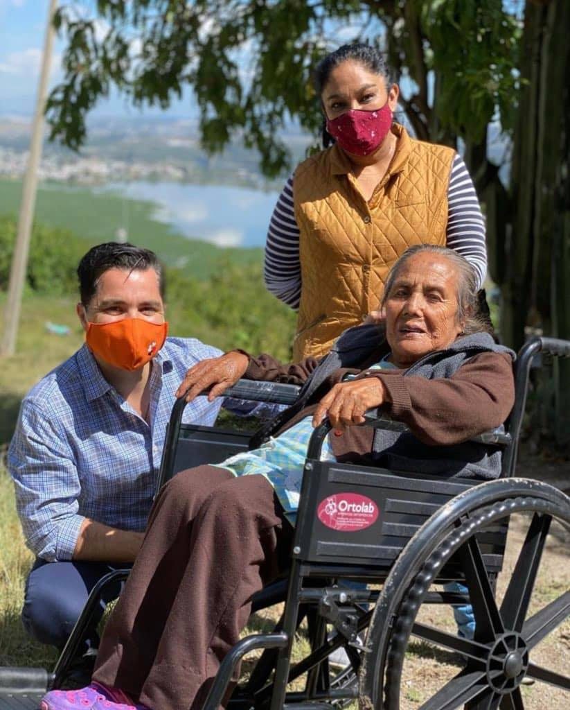 Marcelo García continúa cerca de las familias poblanas