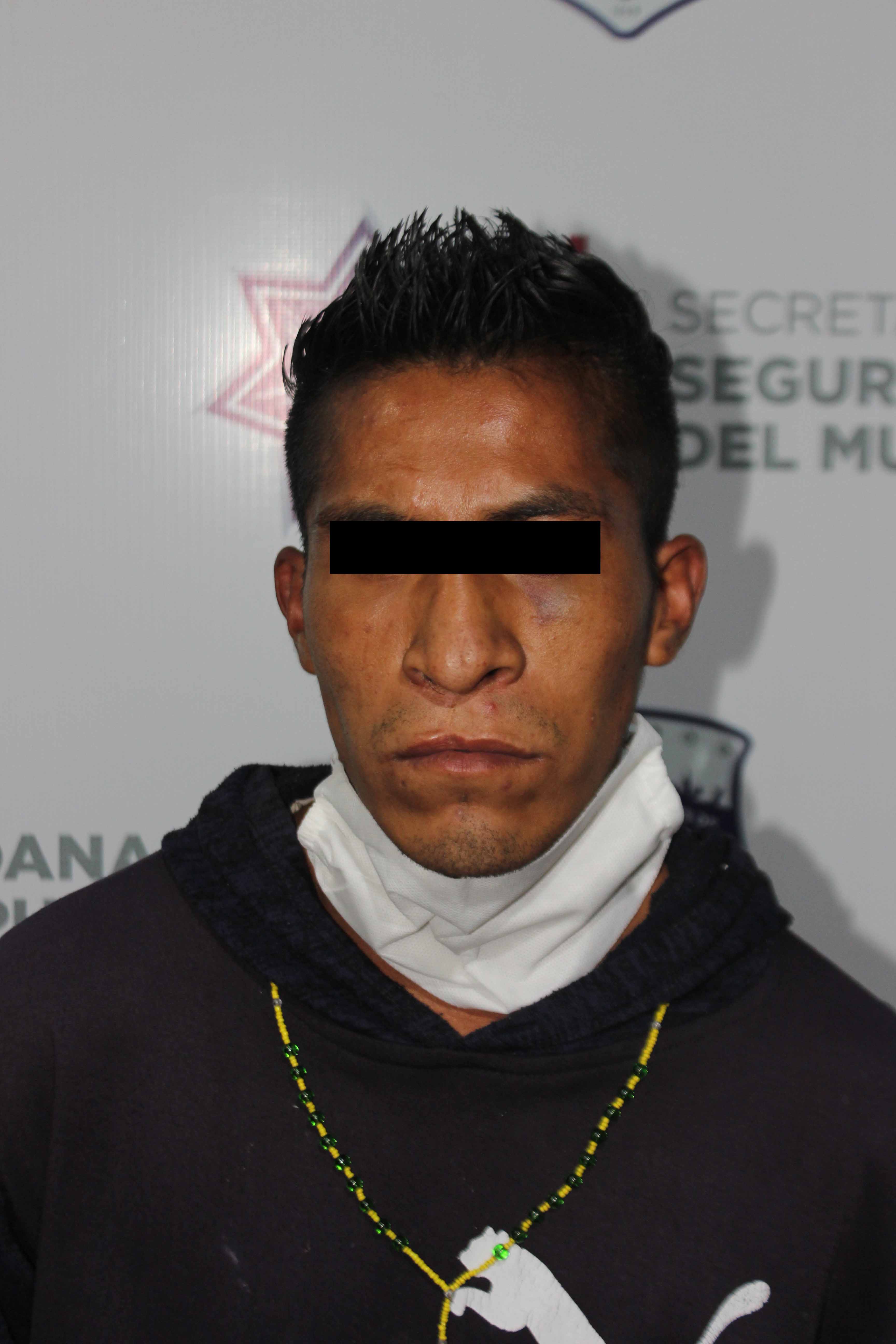 Aseguró Policía Municipal de Puebla a dos hombres con aparente droga