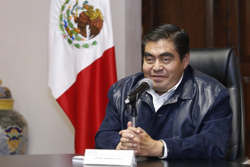 Hay que seguir la vocación de servicio de AMLO, sugiere MBH a alcaldes