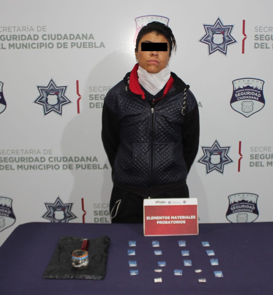  Detuvo Policía Municipal de Puebla a dos probables narcomenudistas