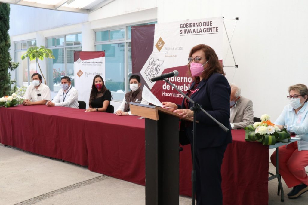 Instalan SEDIF y Educación planetario móvil y vehículo de la ciencia en casas de asistencia