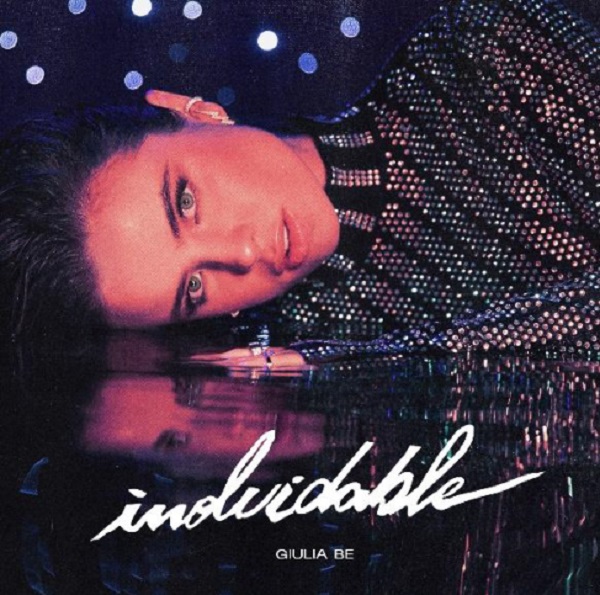 “Inolvidable”: nuevo sencillo de la cantante brasileña Giulia Be