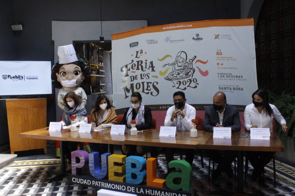 Video desde Puebla: Anuncian la Feria de los Moles en el Museo de Santa Rosa