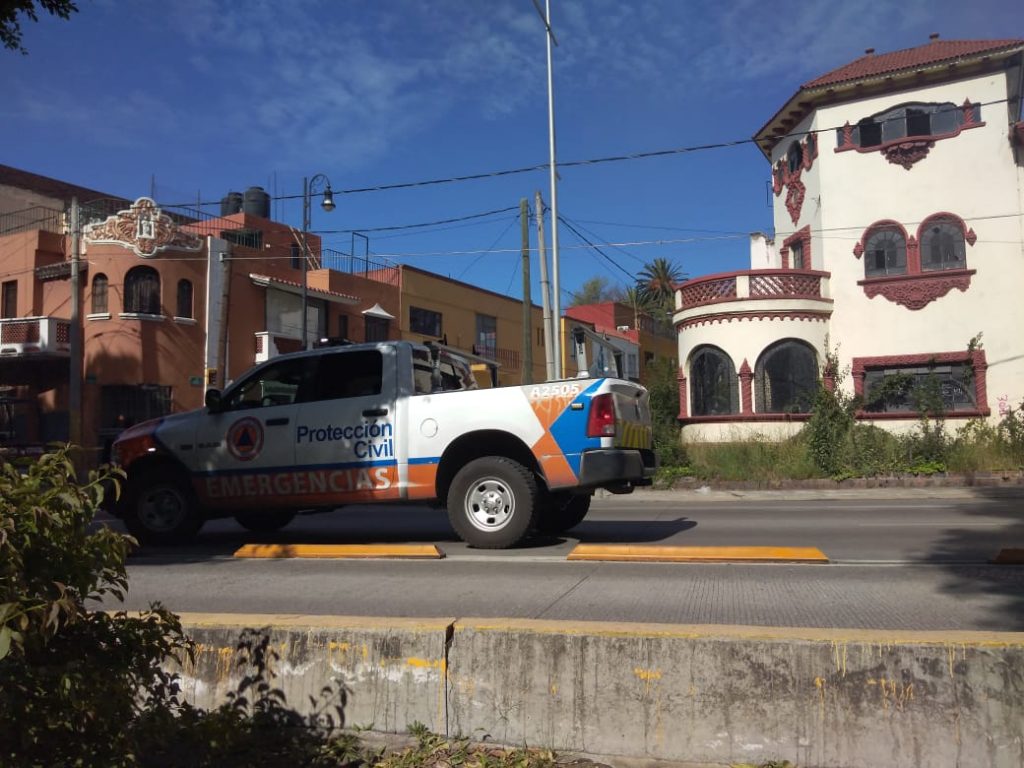Dos tanques de gas explotaron dentro de una casa ubicada en Boulevard 5 de Mayo y 16 oriente.
