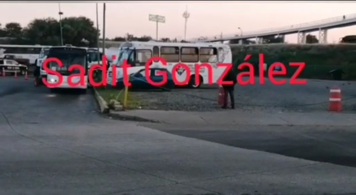 Video desde Puebla: Chofer de Ruta atropella y mata a joven en Tlaxcalancingo, San Andrés Cholula