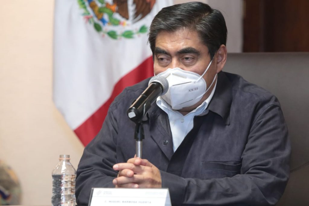 Con citas en línea, el gobierno reactivará la tramitación de licencias: Miguel Barbosa