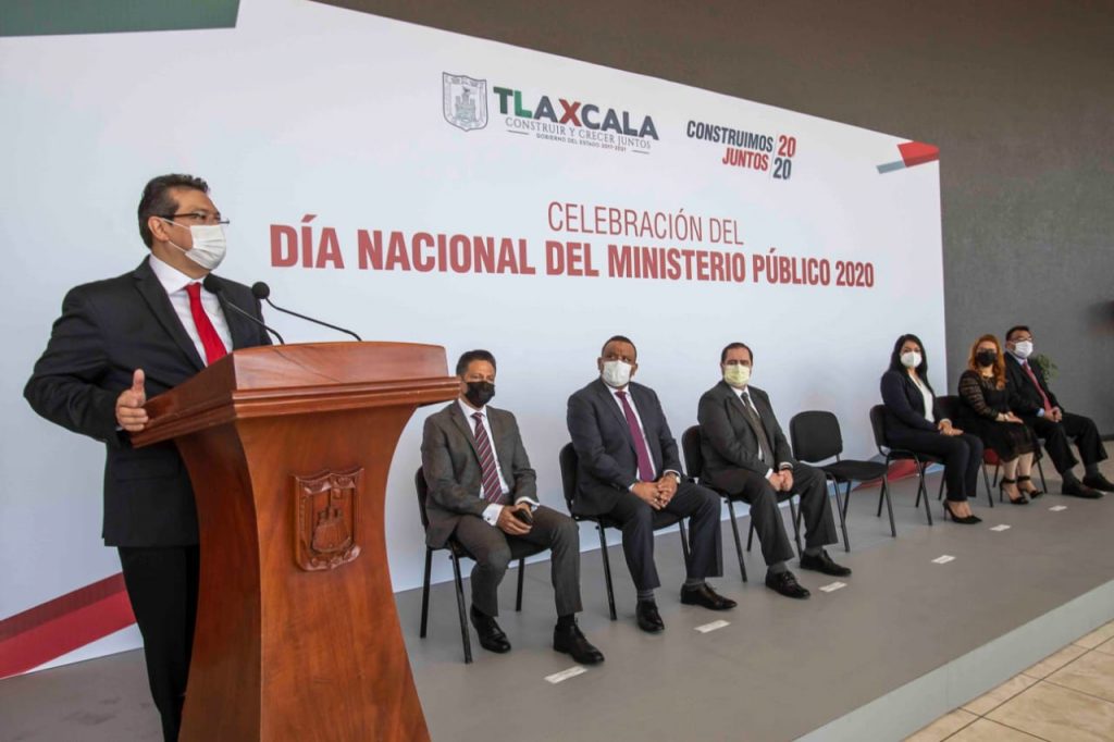 Desde Tlaxcala: Marco Mena reconoce a agentes del Ministerio Público