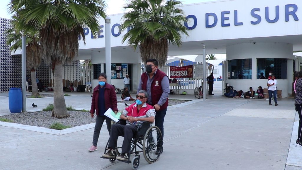 Vecina de Barranca Honda recibe atención integral del SEDIF