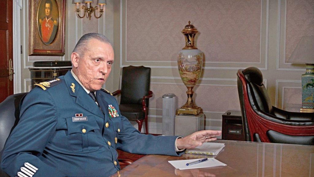 Imputan 5 cargos relativos a narcotráfico al general Cienfuegos; audiencia será hoy a las 16:30: Ebrard