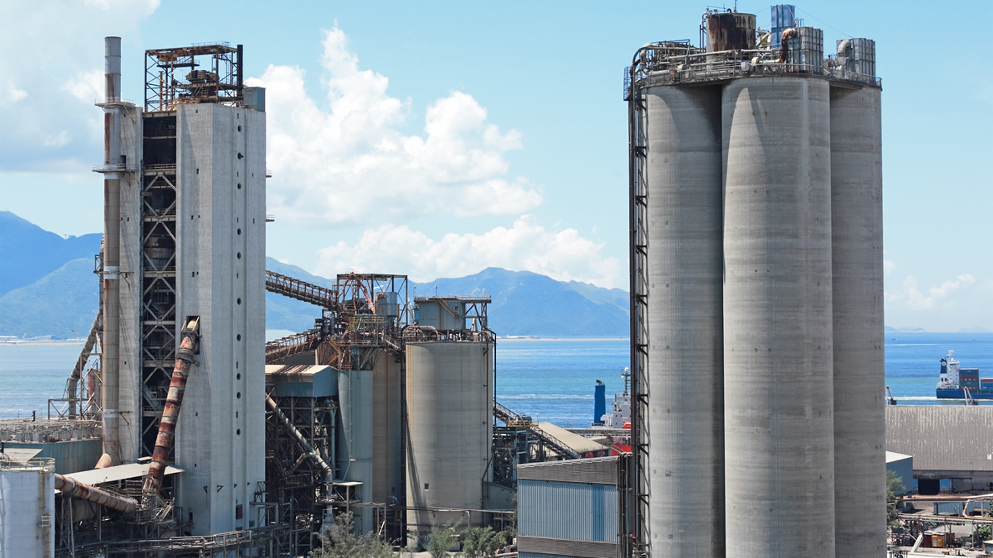 Holcim principal proveedor de la refinería Dos Bocas cumple primer hito al suministrar 300,000 m3 de concreto