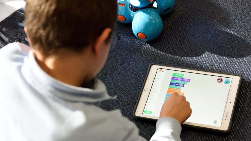 La pandemia nos obliga a repensar  los modelos educativo y sanitario