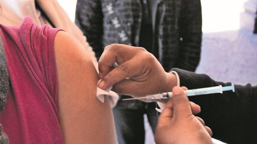 Cuando haya vacuna Covid en el mundo, no existirá para menores de 18 años