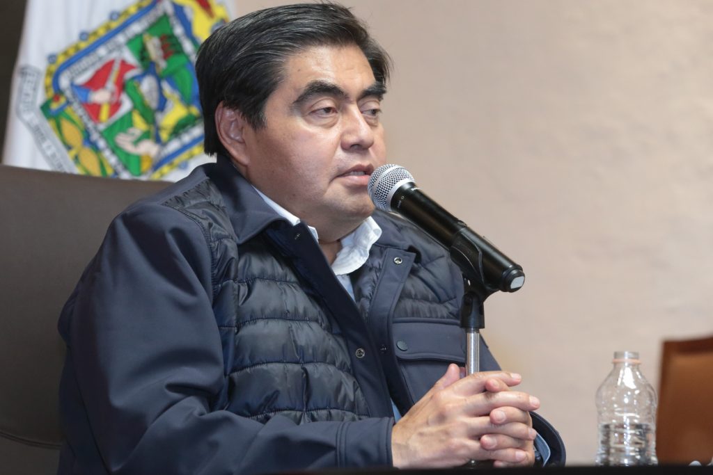 No incurrir en los tratos indecorosos de gobiernos anteriores, pide Barbosa Huerta a ediles