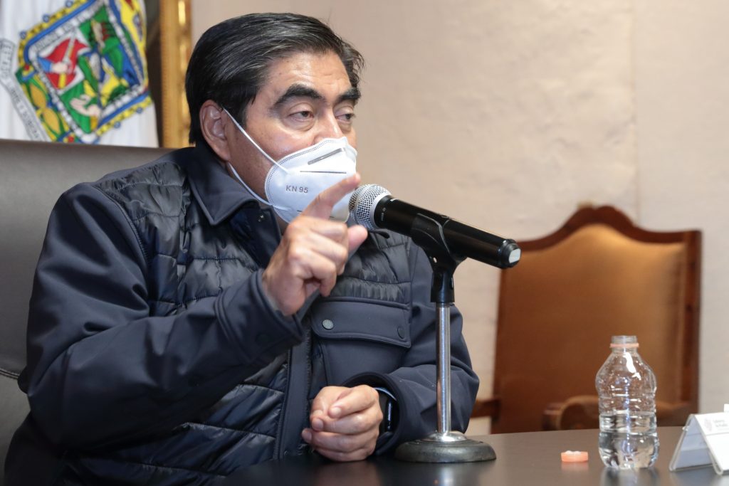 Pide Miguel Barbosa Huerta a ayuntamientos determinar la apertura de panteones cerca del 1 y 2 de noviembre.