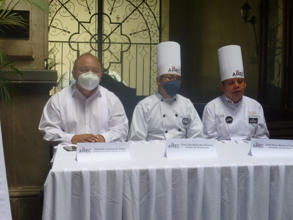 Concurso internacional de esculpido de frutas y vegetales el 20 de octubre