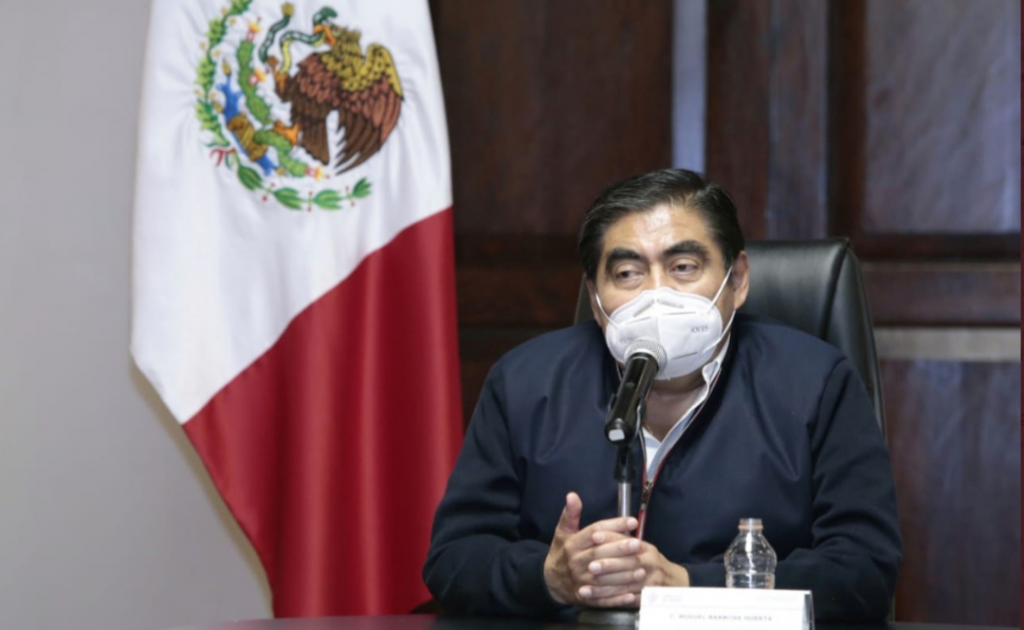 La curva de contagios de coronavirus en Puebla ya no está descendiendo, advierte el gobernador Barbosa 