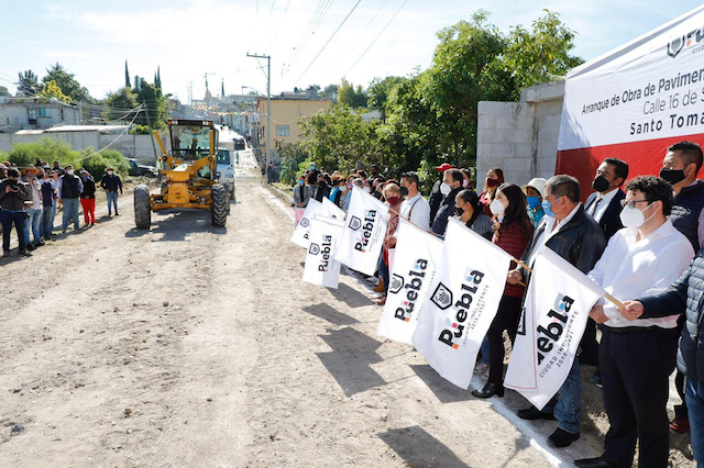 Ayuntamiento de Puebla inicia pavimentación de calle 16 de Septiembre en Santo Tomás Chautla