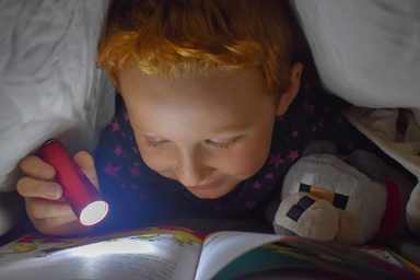 La Importancia de introducir la lectura en la rutina antes de dormir