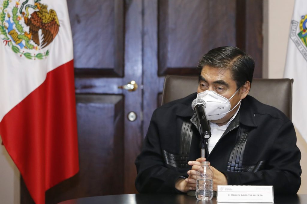 Gobernador Barbosa emite medidas a los ayuntamientos para la asistencia a panteones