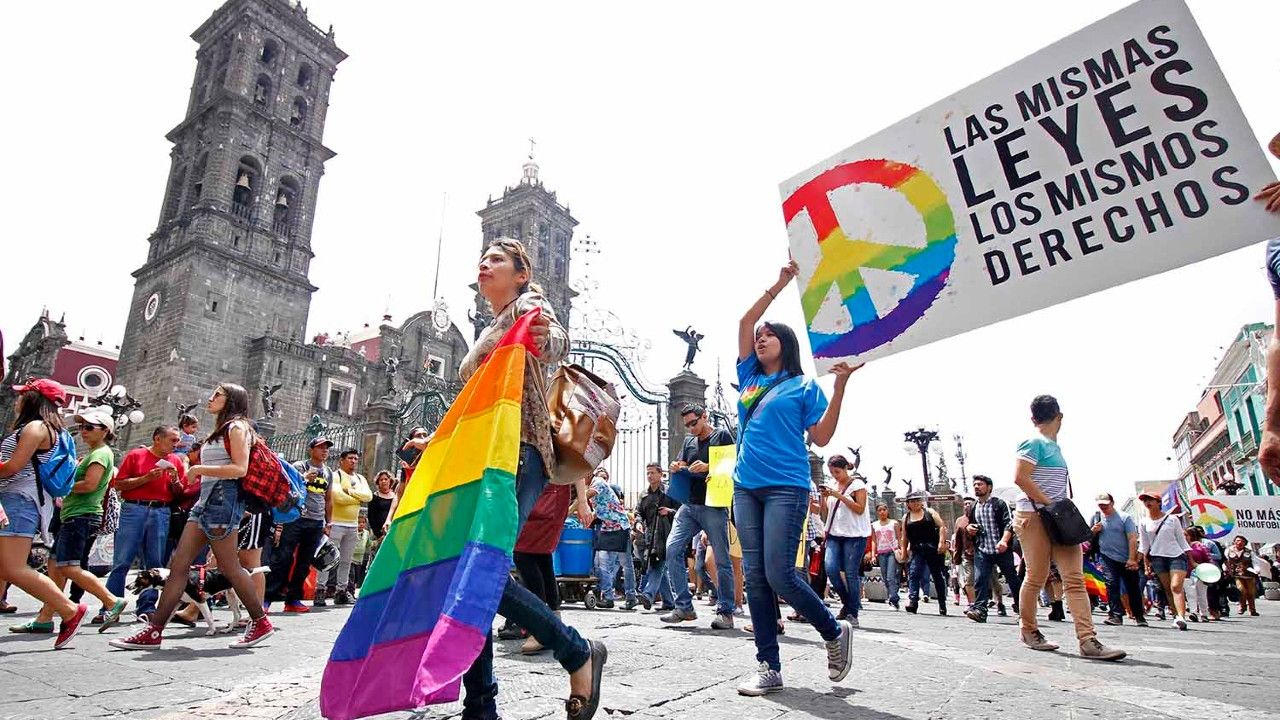 Con más de 2 años de atraso, el Congreso local avala los matrimonios igualitarios en Puebla