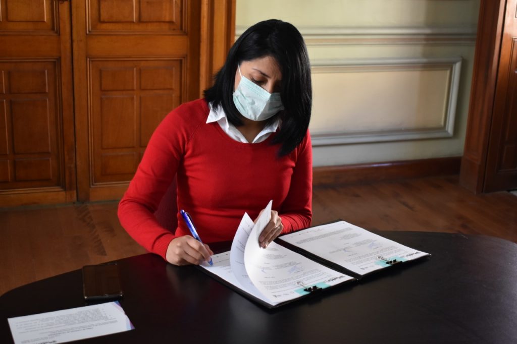 Firman Ayuntamiento de Puebla y la CMIC convenio de colaboración en apoyo a migrantes poblanos