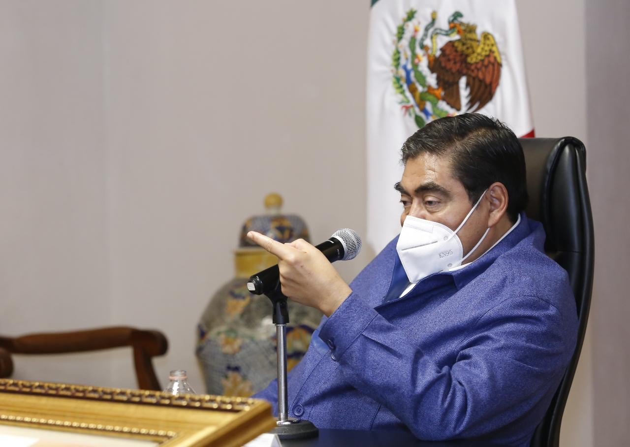 Video desde Puebla: Gobernador Barbosa pidió a Ricardo Velázquez revisar caso de juez que liberó al homicida de Juan Carlos