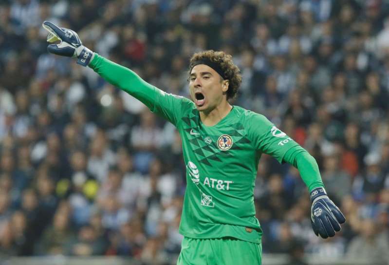 Ochoa y Lozano regresan a selección fútbol México para gira por Austria