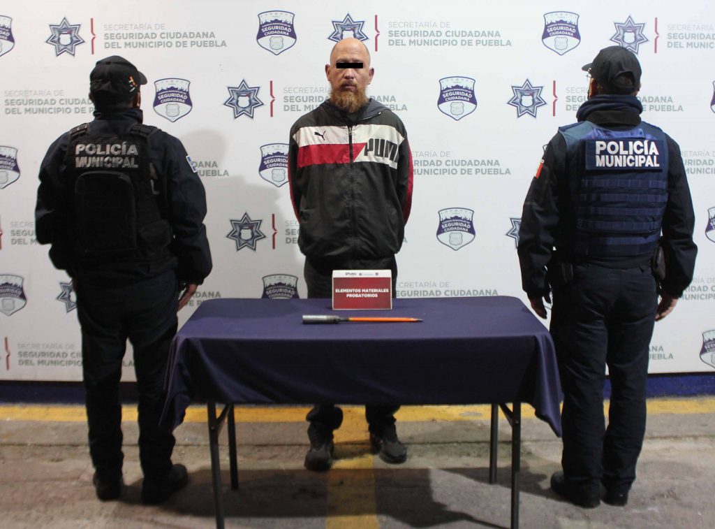 Detuvo Policía Municipal de Puebla a probable asaltante de cada habitación.