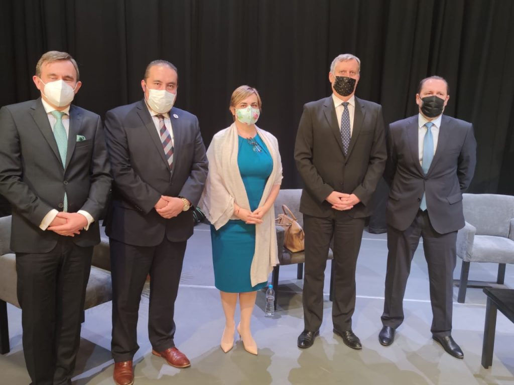 Sostiene Rector de UTT importante acercamiento con embajadores de Europa Central