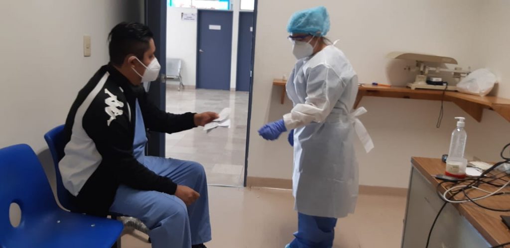 Arranca ISSSTEP programa de seguimiento médico a pacientes recuperados de COVID-19