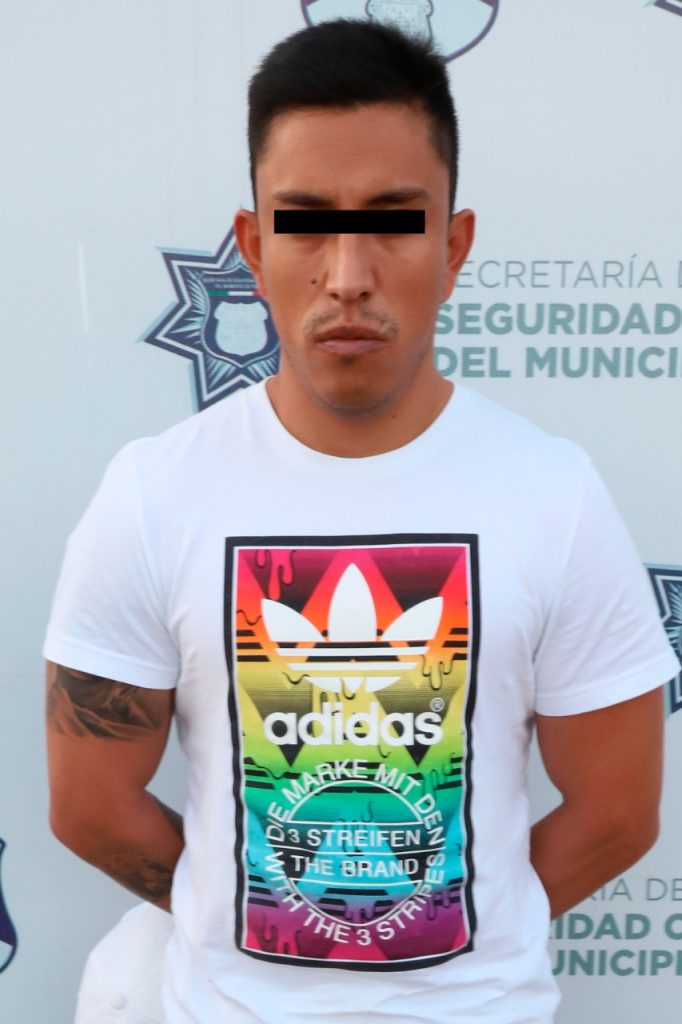 Recuperó Policía Municipal de Puebla un vehículo con reporte de robo; el conductor fue detenido.