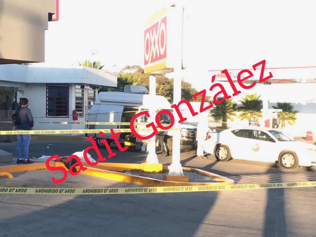 Asesinan a cuchilladas a un hombre afuera de un Oxxo en Valsequillo