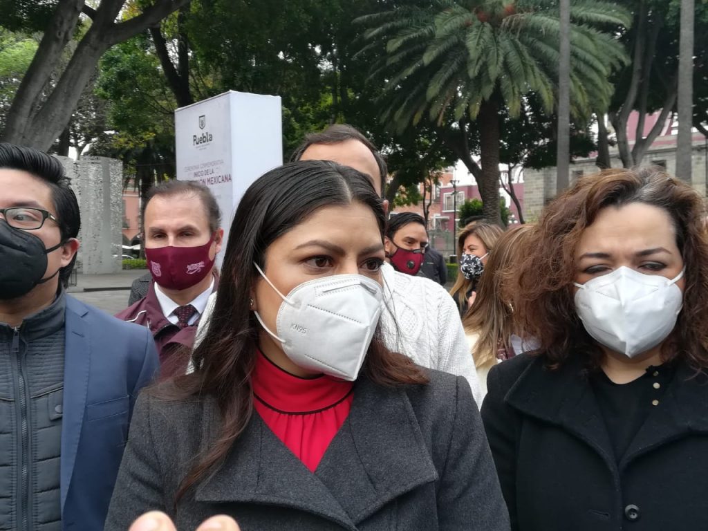 Ambulantes serán reubicados en mercados temporales una vez que comiencen obras del Centro Histórico: Claudia Rivera Vivanco